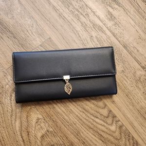 Black wallet